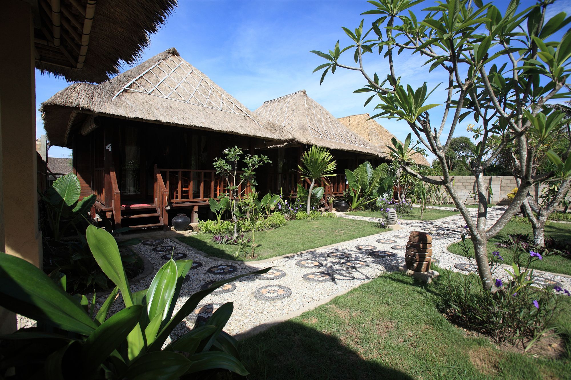 Sunset Coin Lembongan 3*